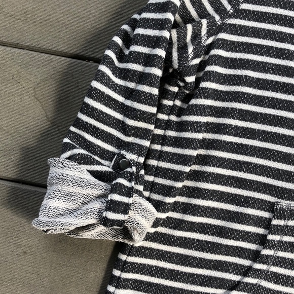 French Laundry medium grey and white sweatshirt - Picture 4 of 9